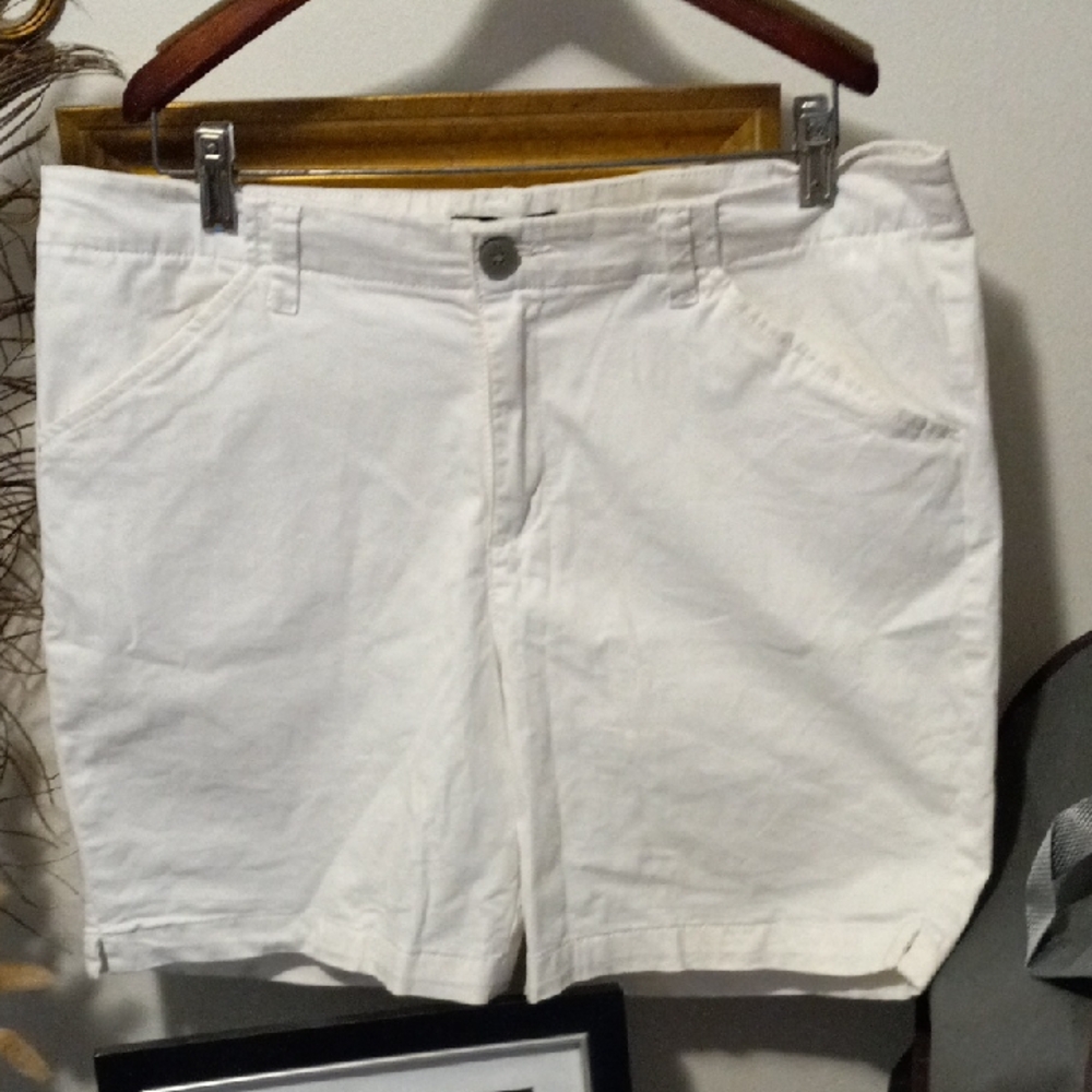 Lee Women's Classic White Shorts